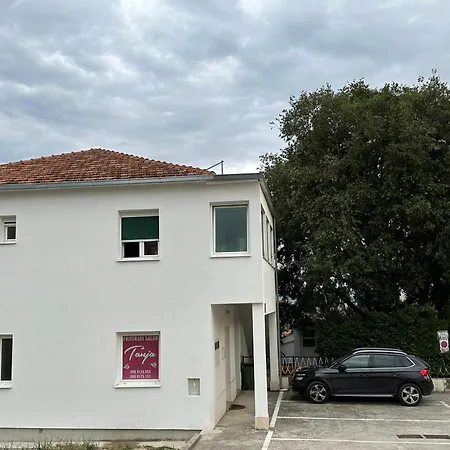 Kastela Apartment *