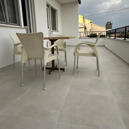 Kastela Apartment *