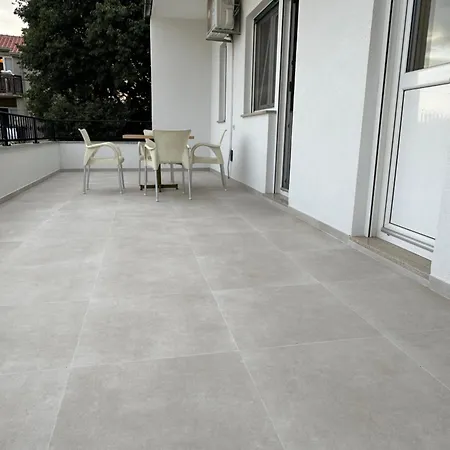 Kastela Apartment *